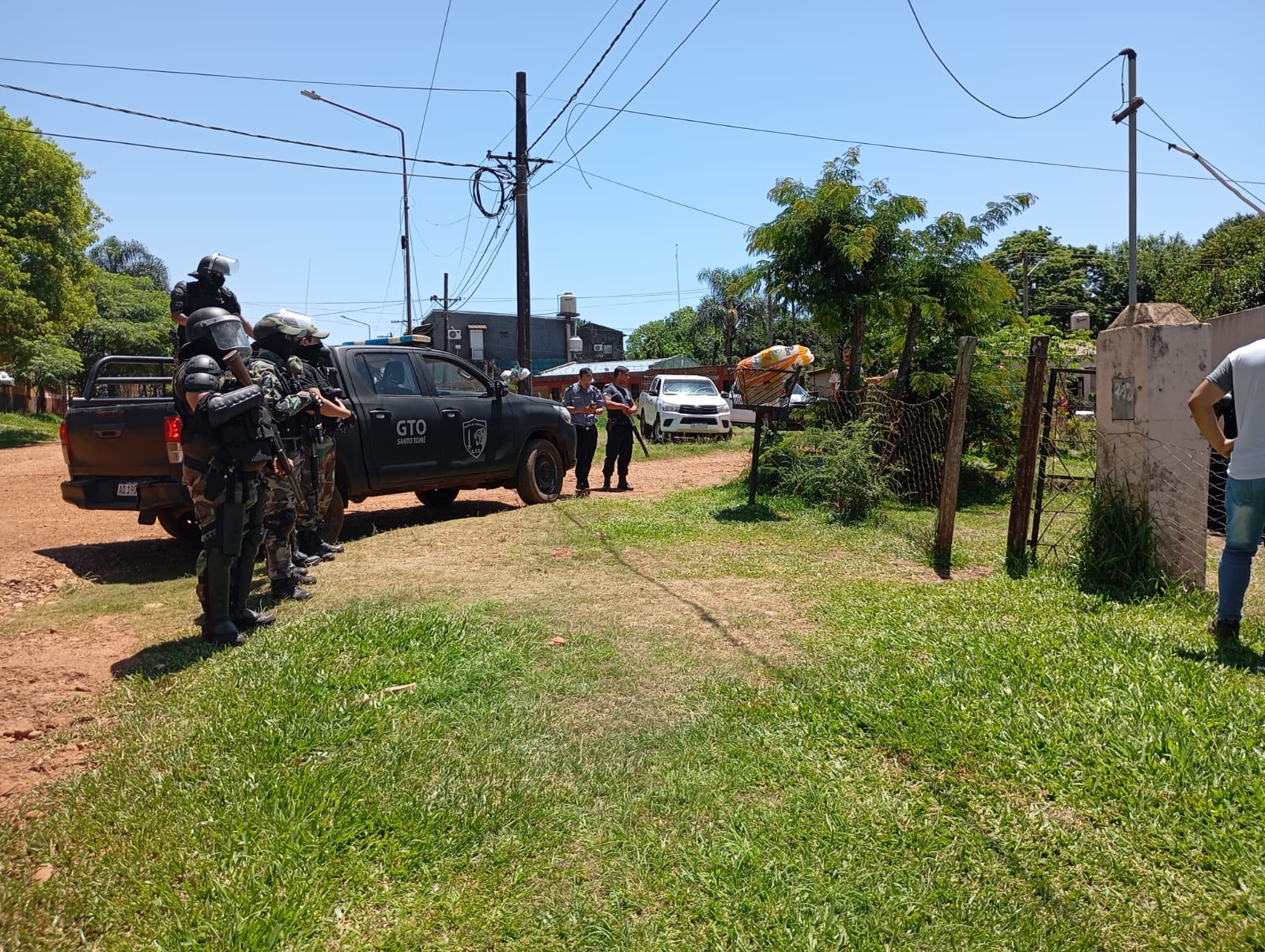 Colaboración policial en Santo Tomé: secuestran un arma de fuego presuntamente utilizada en un homicidio