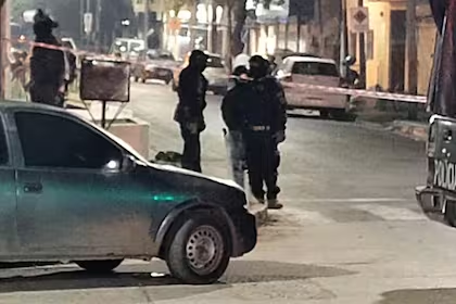 Moreno: un policía asesinó a la pareja de su exmujer, se atrincheró 10 horas y luego se quitó la vida