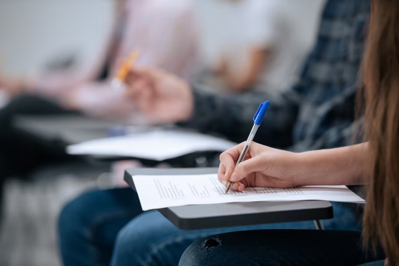 El Gobierno amplió el alcance de las becas Progresar: nuevas condiciones para acceder y se suman instituciones privadas