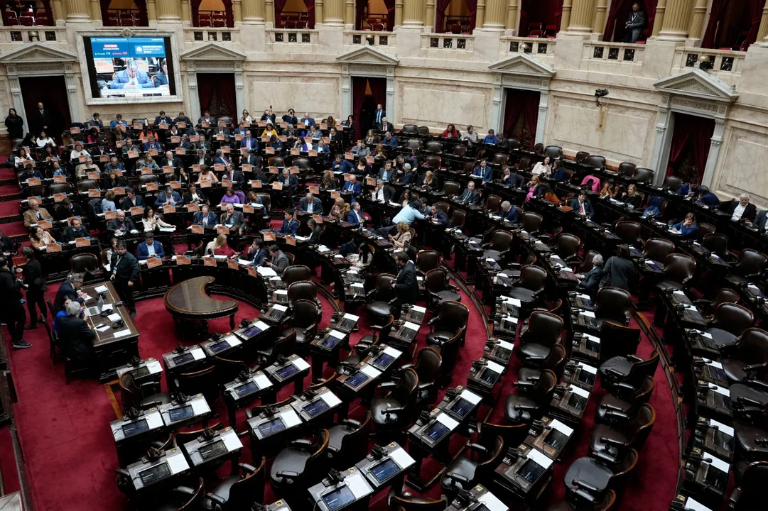 La oposición busca aprobar aumento de fondos para universidades y rechazar vetos clave