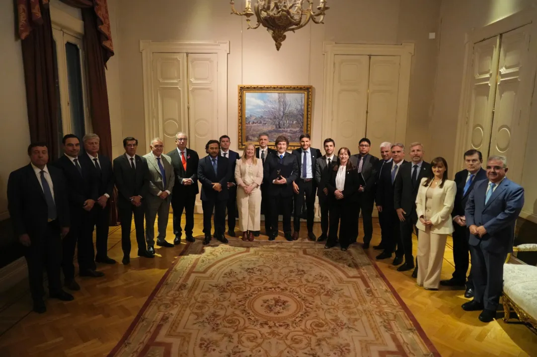 Milei reunió a gobernadores en Casa Rosada y planteó reformas laboral, tributaria y del Código Penal para el Presupuesto 2026