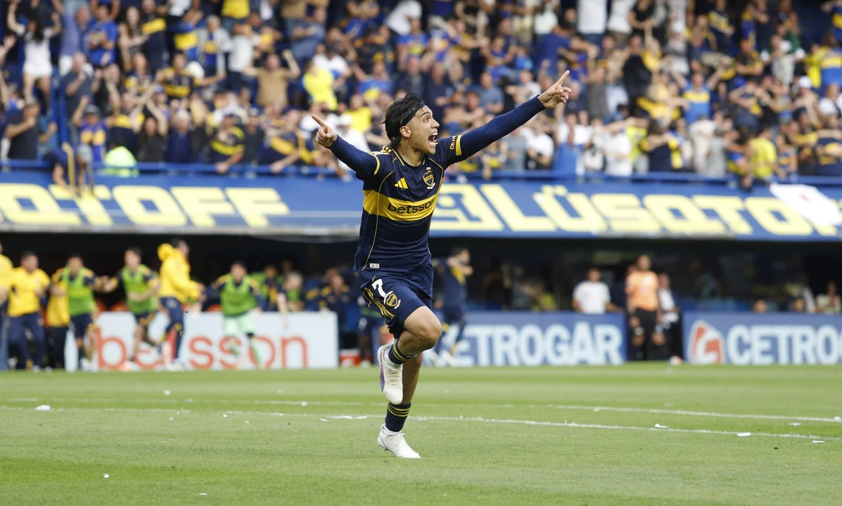 Boca derrotó 2-0 a River en La Bombonera y aseguró su clasificación a la Copa Libertadores 2026