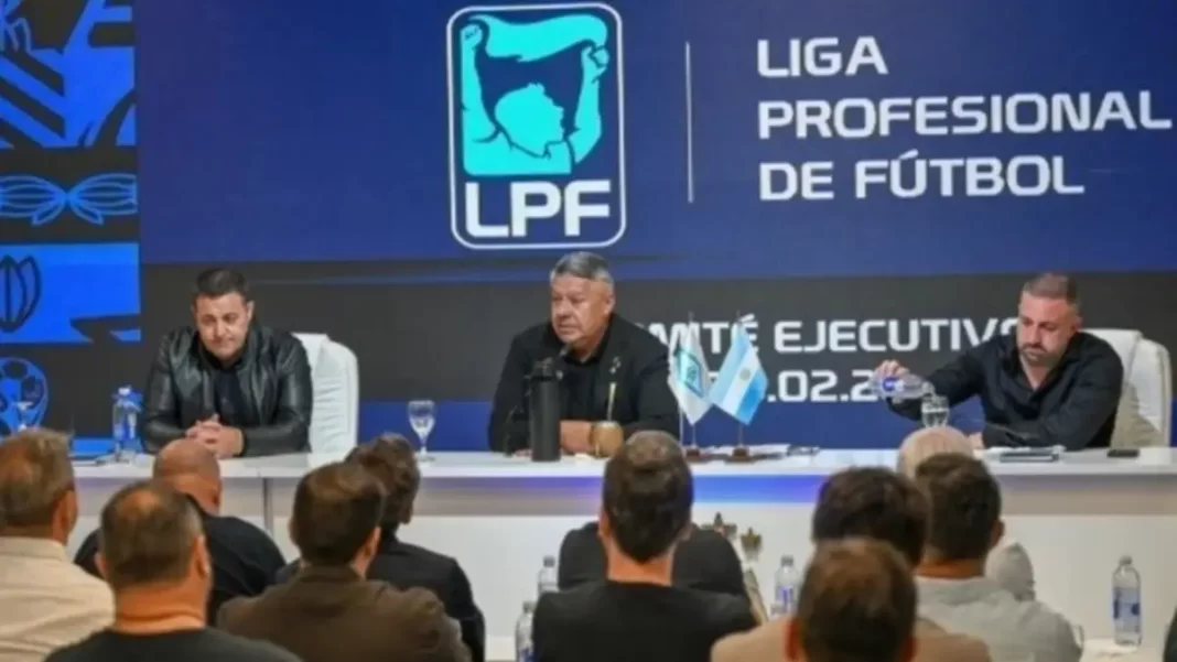 La AFA anunció cuatro días sin partidos como reclamo contra Arca