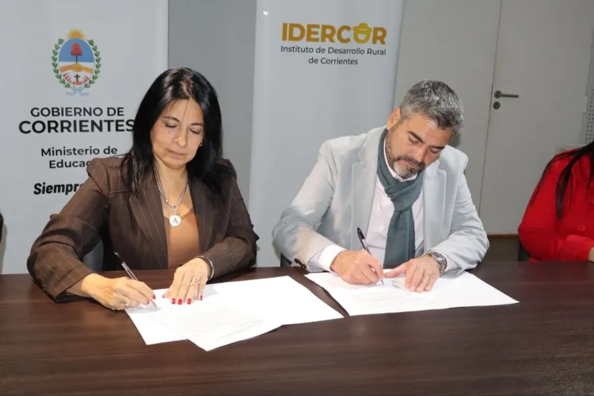 Educación y Producción firmaron un convenio para acompañar a estudiantes de zonas rurales