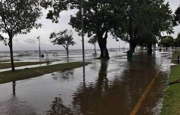 Cierran preventivamente el acceso a la Costanera por la creciente