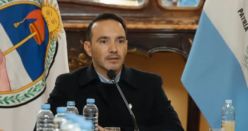 Valdés condicionó un nuevo aumento salarial a la recuperación de la recaudación